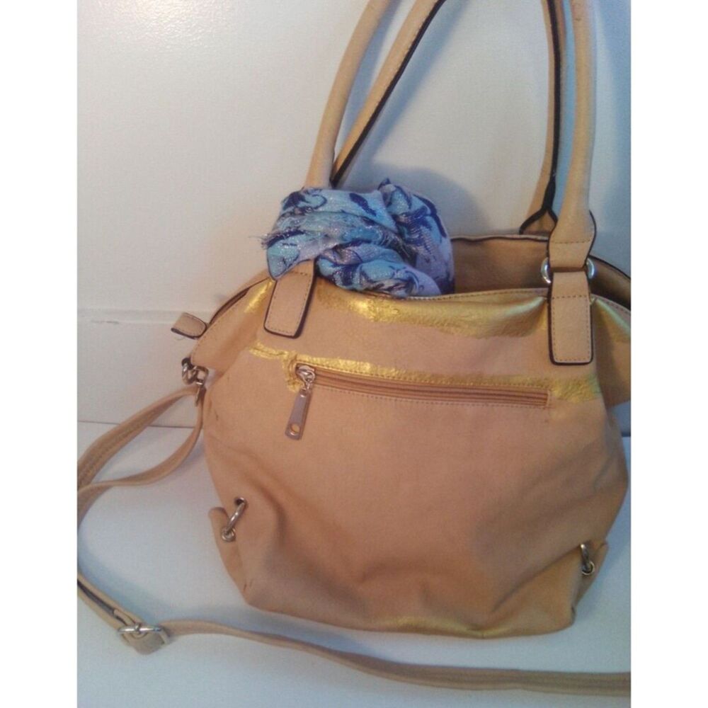 Beautiful, soft, high quality, high capacity, faux leather, No-Name, Boho Bag.